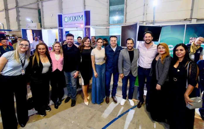 Juntos-empresarios-y-Gobierno-ponemos-a-Durango-en-el-lugar-que-se-merece-696x442